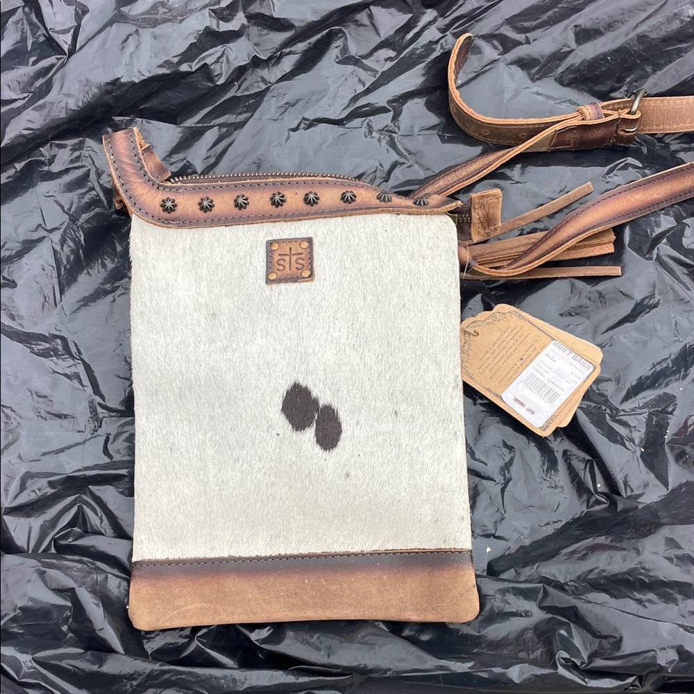 STS Ranchwear Leather Messenger Bag in Brown and Cream